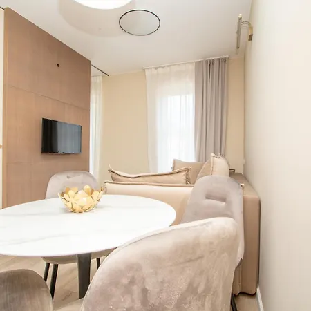 Apartmán Center Karoso Apartment, Free Parking